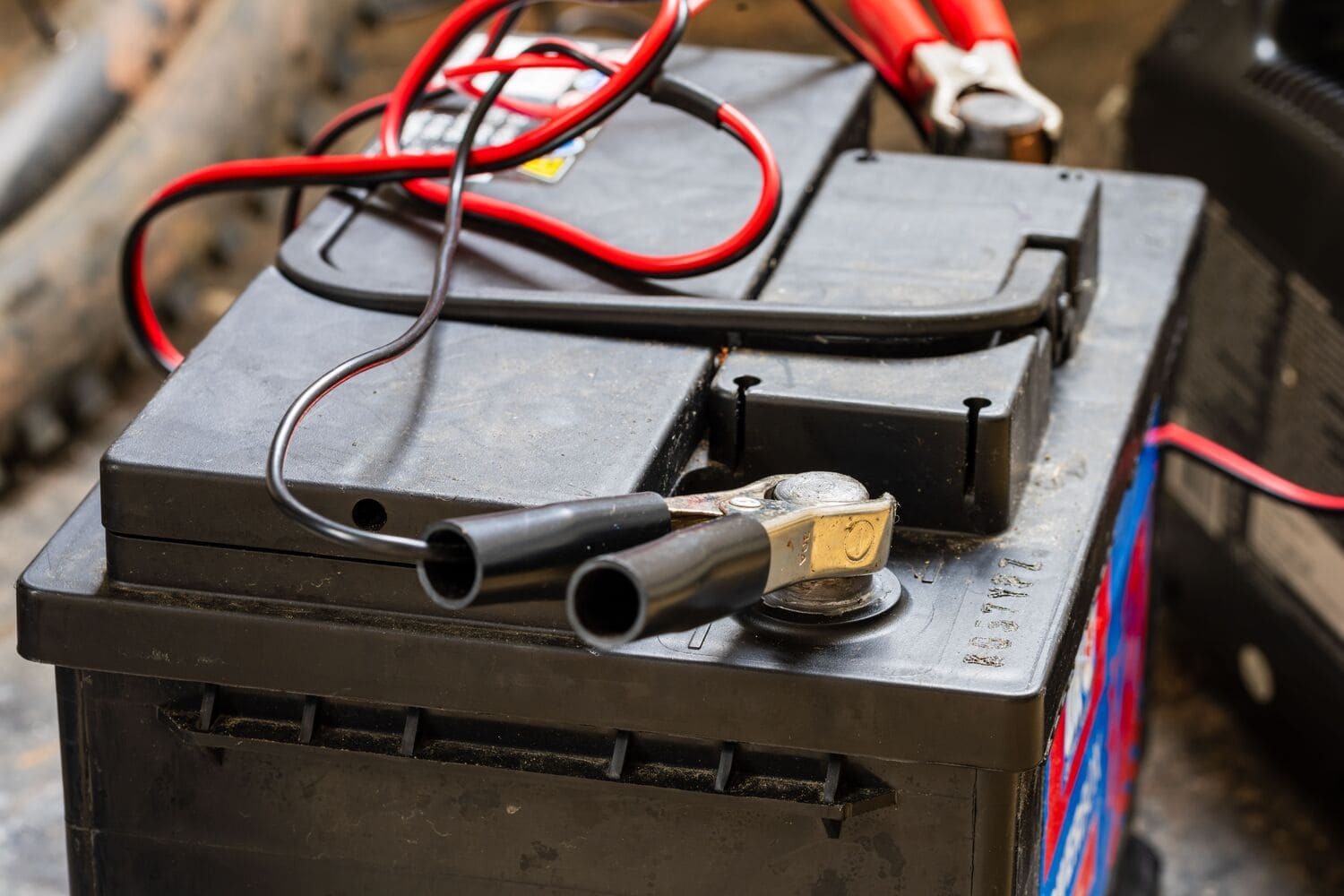 recharger-batterie-compaing-car-vide